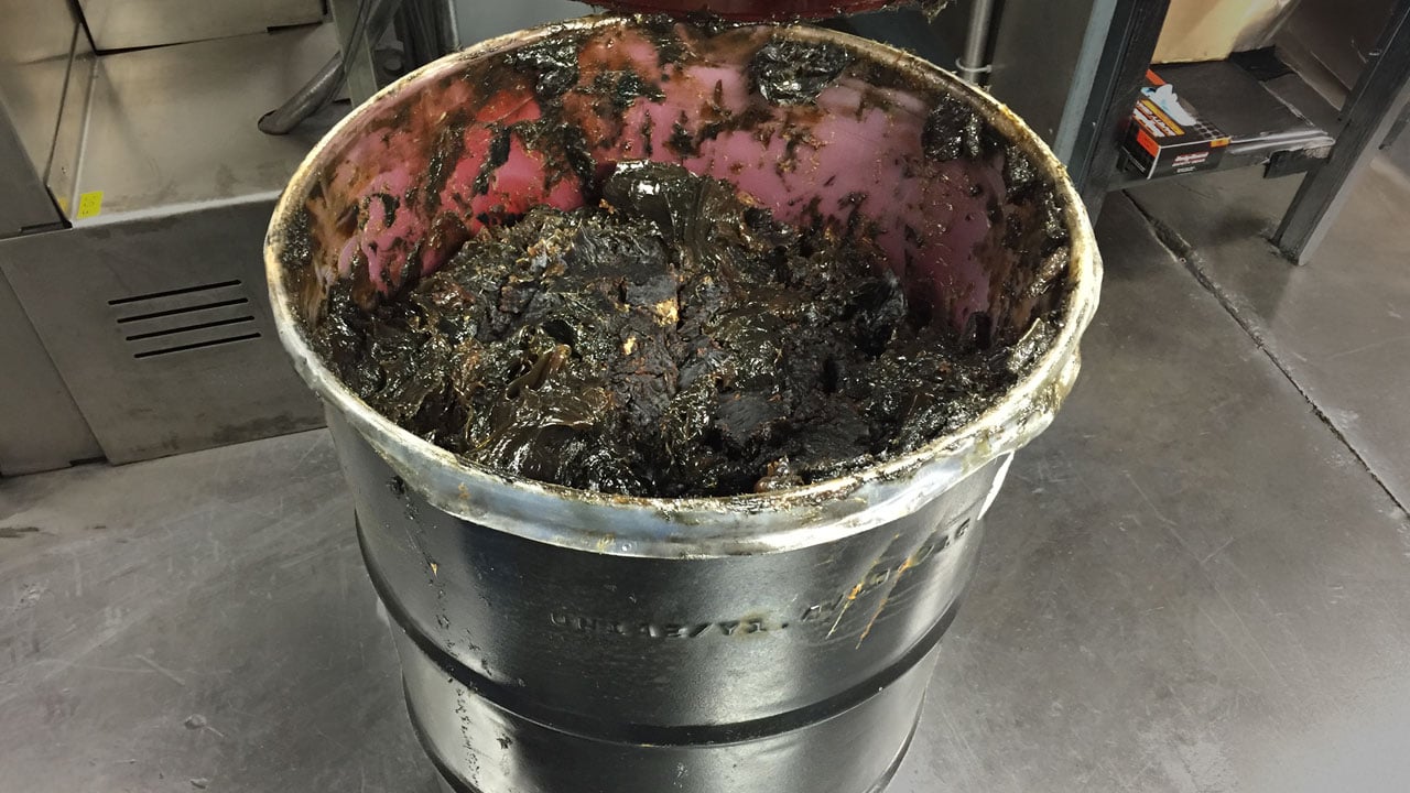 How Much Grease Do Bronze Bushings Need?